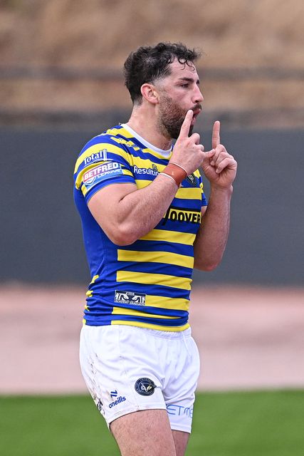 Toby King of Warrington Wolves celebrates scoring his team's third try during the Betfred Super League round 22 match Bradford Bulls vs Warrington Wolves at Odsal Stadium, Bradford, United Kingdom on 08 August 2026

(Photo by Ben Roberts/News Images)
