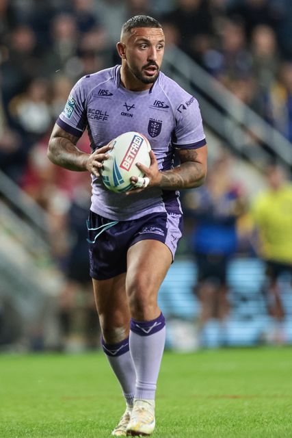 Elliot Minchella of Hull KR with the ball during the Betfred Super League round 23 match Leeds Rhinos vs Hull KR at Headingley Stadium, Leeds, United Kingdom, 21st August 2025

(Photo by Mark Cosgrove/News Images)