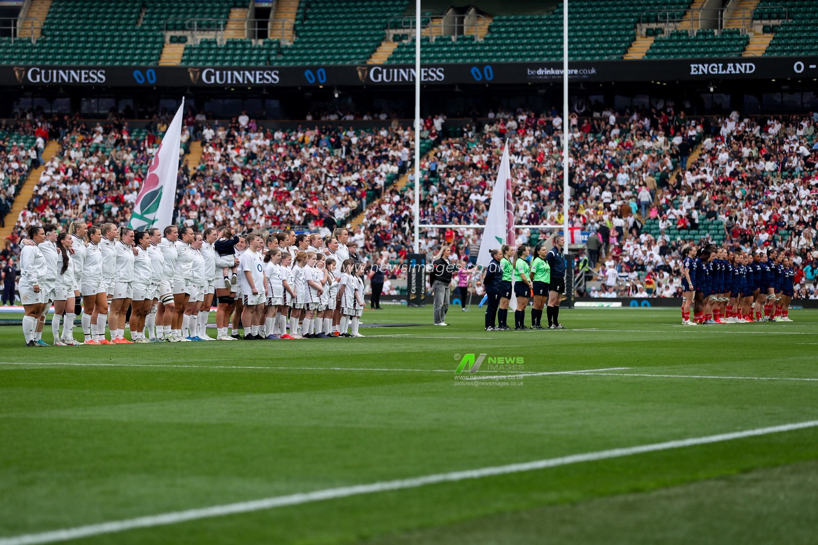 England and France Women stand for the national anthems prior to the 2025 Guinness Womenâ€™s Six Nations match England vs France at Allianz Stadium, Twickenham, United Kingdom, 26th April 2025

(Photo by Izzy Poles/News Images)