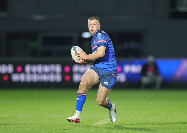 Max Jowitt of Wakefield Trinity breaks with the ball during the Betfred Super League Round 1 match Wakefield Trinity vs Toulouse Olympique at DIY Kitchens Stadium, Wakefield, United Kingdom on 14 February 2026

(Photo by Richard Bierton/News Images)