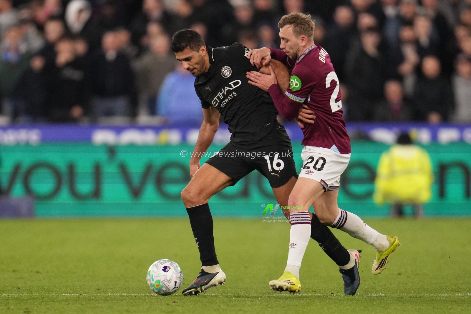 during the Premier League match West Ham United vs Manchester City at London Stadium, London, United Kingdom on 14 March 2026

(Photo by Harvey Murphy/News Images)