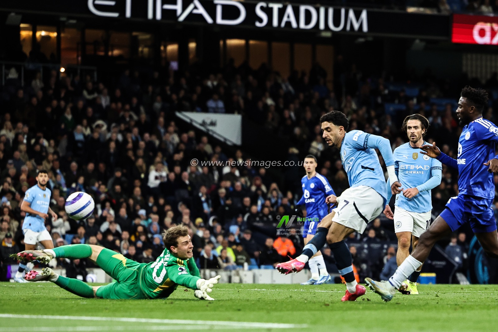 Omar Marmoush of Manchester City scores a goal to make it 2-0 during the Premier League match Manchester City vs Leicester City at Etihad Stadium, Manchester, United Kingdom, 2nd April 2025

(Photo by Mark Cosgrove/News Images)
