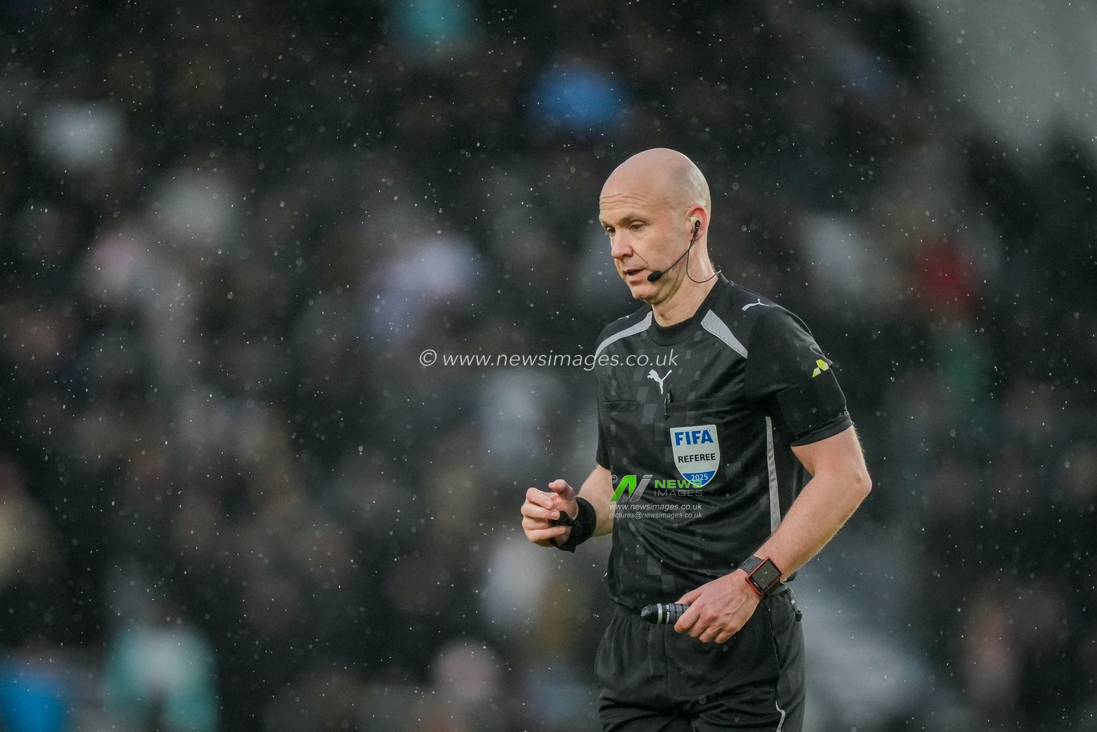 Referee Anthony Taylor during the Emirates FA Cup Third Round match Derby County vs Leeds United at Pride Park Stadium, Derby, United Kingdom, 11th January 2026

(Photo by Maynard Manyowa/News Images)