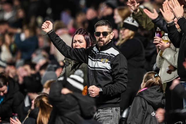 Hull FC fans celebrate the win during the Betfred Super League round 1 match Hull FC vs Bradford Bulls at MKM Stadium, Hull, United Kingdom on 14 February 2026

(Photo by Alfie Cosgrove/News Images)