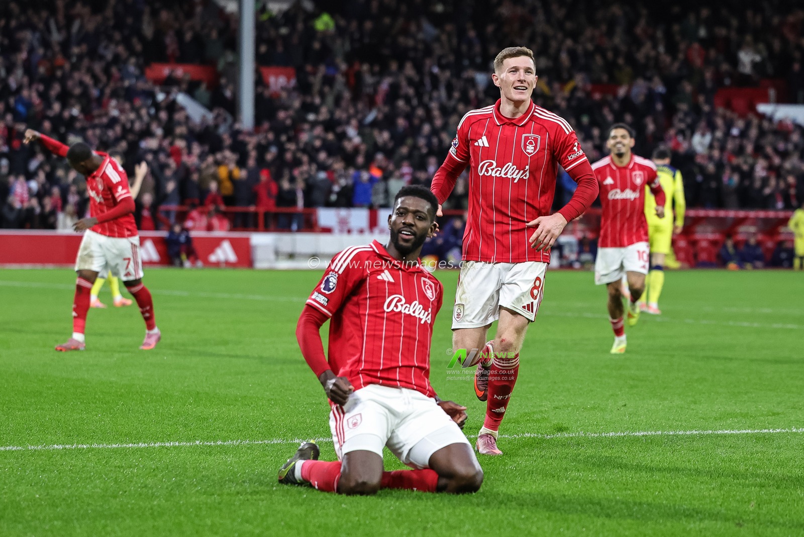 Ibrahim Sangare of Nottingham Forest celebrates his goal to make it 3-0 with team mates during the Premier League match Nottingham Forest vs Tottenham Hotspur at City Ground, Nottingham, United Kingdom, 14th December 2025

(Photo by Mark Cosgrove/News Images)

*** GER AUT SUI OUT ***
