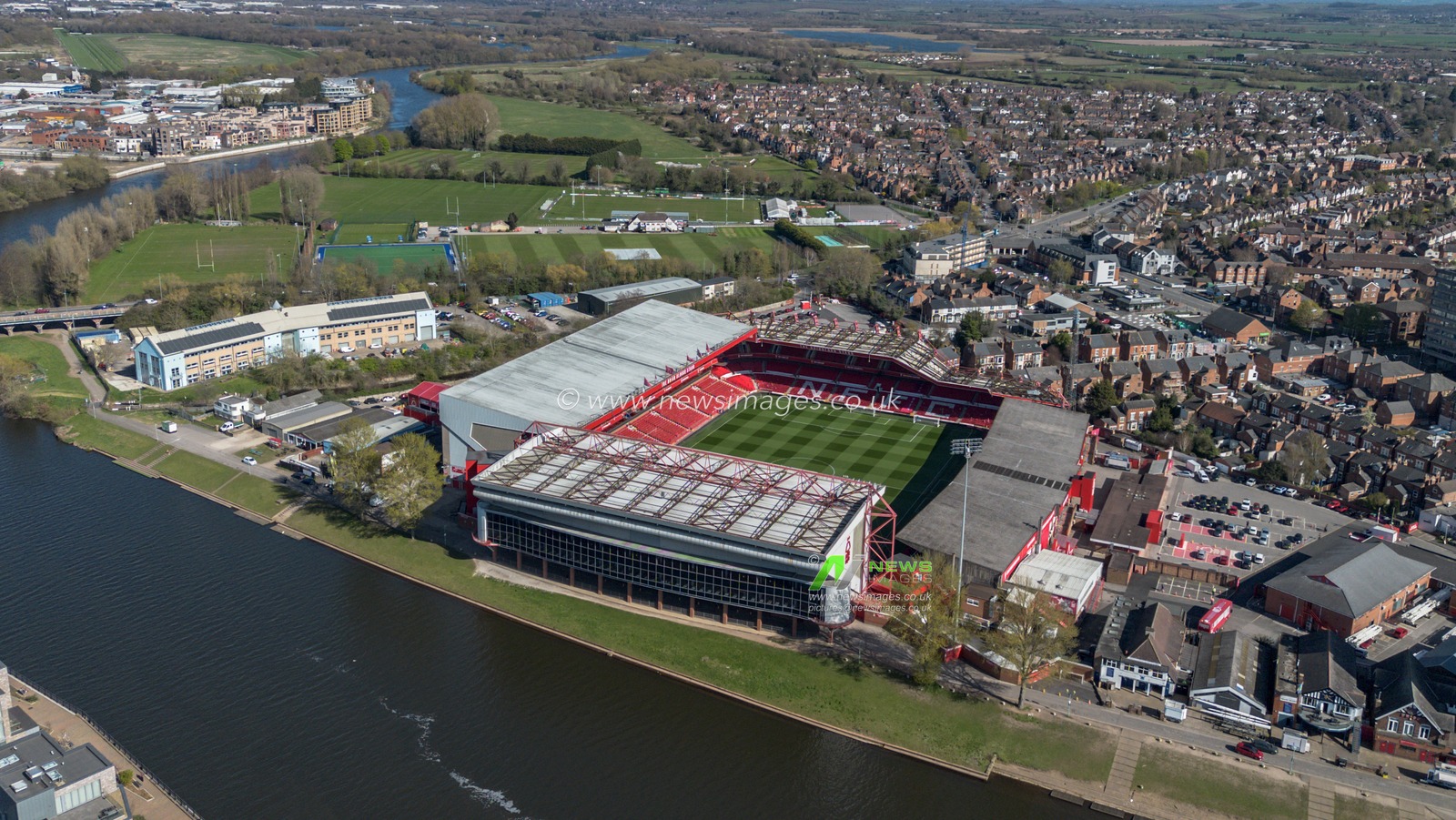 An aerial view of City Ground during the Premier League match Nottingham Forest vs Manchester United at City Ground, Nottingham, United Kingdom, 1st April 2025

(Photo by Alfie Cosgrove/News Images)