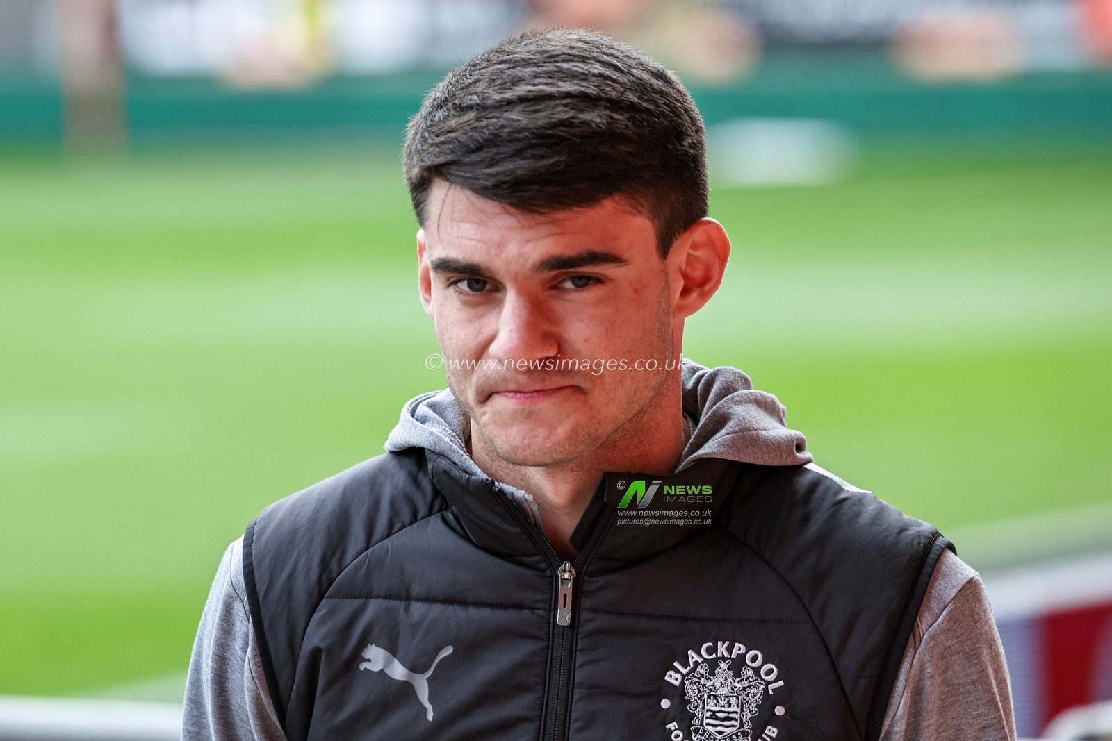 Rob Apter of Blackpool arrives during the Sky Bet League 1 match Blackpool vs Bolton Wanderers at Bloomfield Road, Blackpool, United Kingdom, 29th March 2025

(Photo by Mark Cosgrove/News Images)