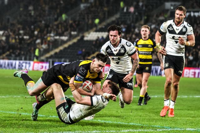 Sam Wood of York Knights attempts a try but is stopped by Davy Litten of Hull FC during the Betfred Super League match Hull FC vs York Knights at MKM Stadium, Hull, United Kingdom on 27 February 2026

(Photo by Alfie Cosgrove/News Images)