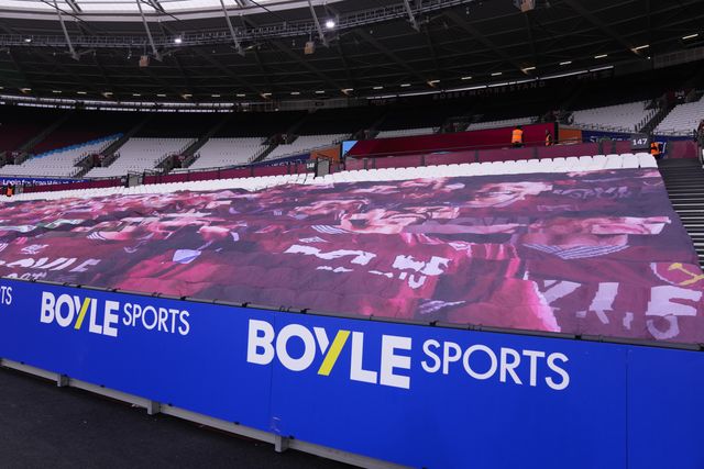 West Ham United tifo ready ahead of the Premier League match West Ham United vs Wolverhampton Wanderers at London Stadium, London, United Kingdom on 10 April 2026

(Photo by Harvey Murphy/News Images)