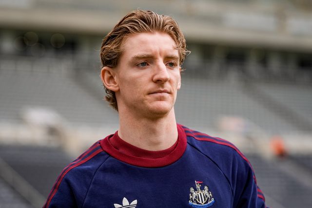 Anthony Gordon of Newcastle United arrives at the stadium prior to kick off during the Premier League match Newcastle Untied vs Everton at St. James's Park, Newcastle, United Kingdom on 28 February 2026

(Photo by Maynard Manyowa/News Images)