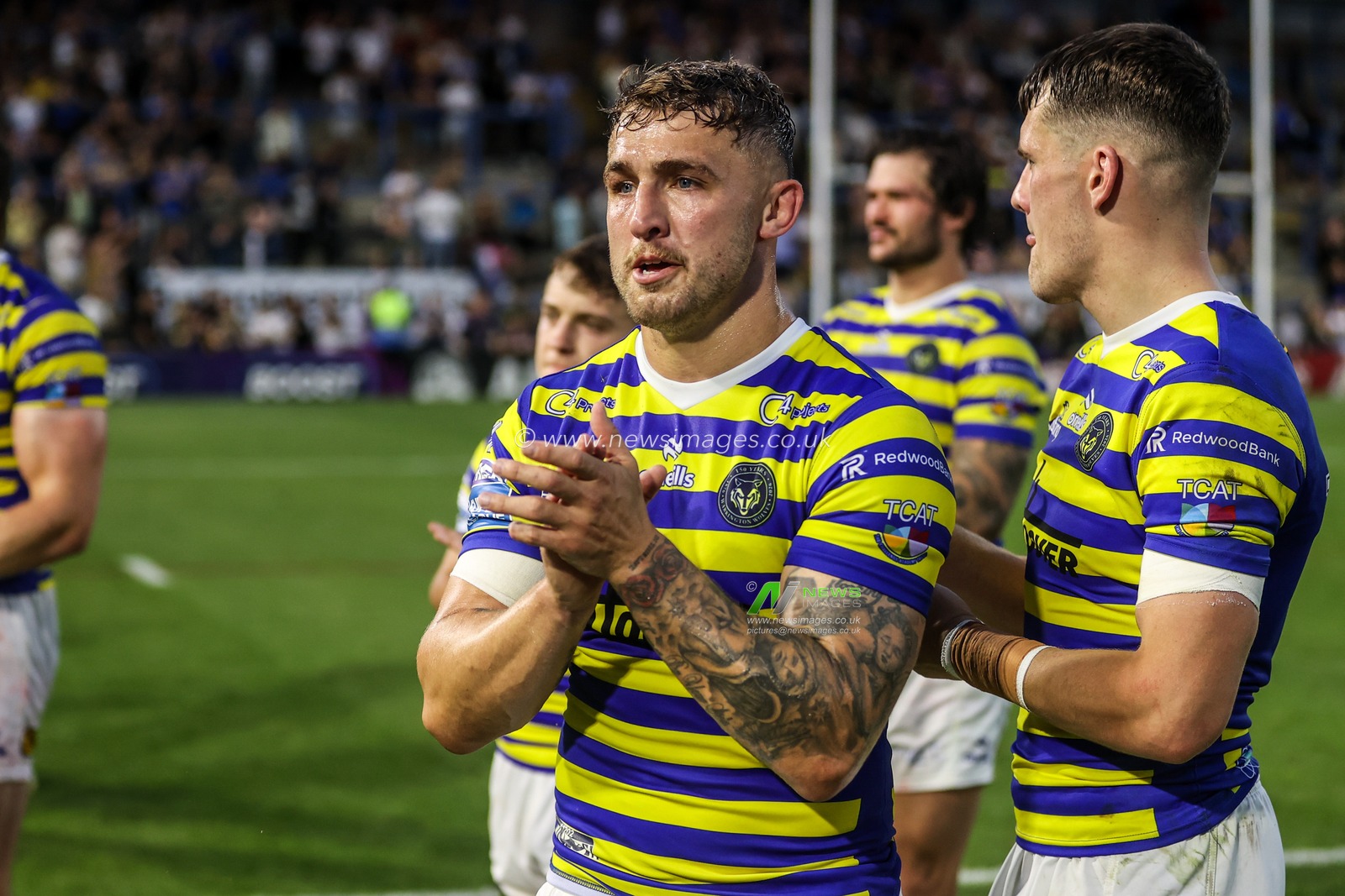 Sam Powell of Warrington Wolves applauds the fans after the game during the Betfred Super League round 15 match Warrington Wolves vs Leeds Rhinos at The Halliwell Jones Stadium, Warrington, United Kingdom on 18 June 2026

(Photo by Alfie Cosgrove/News Images)