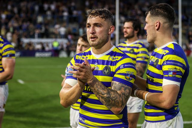 Sam Powell of Warrington Wolves applauds the fans after the game during the Betfred Super League round 15 match Warrington Wolves vs Leeds Rhinos at The Halliwell Jones Stadium, Warrington, United Kingdom on 18 June 2026

(Photo by Alfie Cosgrove/News Images)