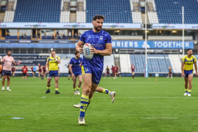 Toby King of Warrington Wolves in the pregame warmup session during the Betfred Super League Round 23 match Huddersfield Giants vs Warrington Wolves at Accu Stadium, Huddersfield, United Kingdom, 24th August 2025

(Photo by Alfie Cosgrove/News Images)