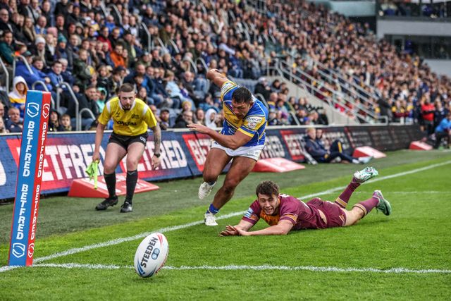 Ryan Hall of Leeds Rhinos kicks the ball towards the try line during the Betfred Super League Round 8 match Leeds Rhinos vs Huddersfield Giants at Headingley Stadium, Leeds, United Kingdom, 18th April 2025

(Photo by Alfie Cosgrove/News Images)