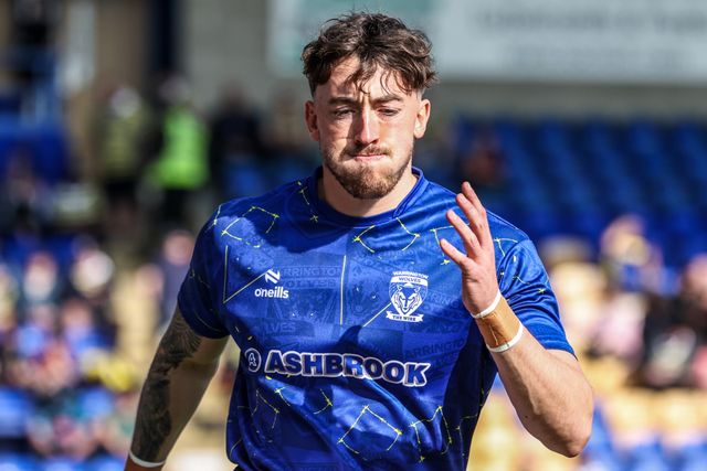 Matty Ashton of Warrington Wolves in the pre-game warm up during the Betfred Super League round 5 match Warrington Wolves vs Castleford Tigers at The Halliwell Jones Stadium, Warrington, United Kingdom on 21 March 2026

(Photo by Alfie Cosgrove/News Images)