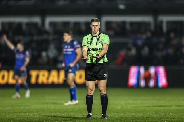 Referee Chris Kendal gives instructions during the Betfred Super League round 5 match Wakefield Trinity vs Leigh Leopards at DIY Kitchens Stadium, Wakefield, United Kingdom on 20 March 2026

(Photo by Alfie Cosgrove/News Images)