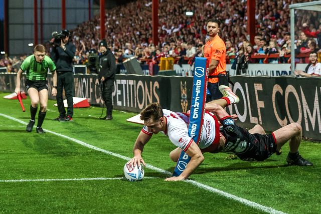 Noah Booth of Hull KR goes over for a try during the Betfred Super League round 12 match Hull KR vs Wigan Warriors at Sewell Group Craven Park, Hull, United Kingdom on 21 May 2026

(Photo by Alfie Cosgrove/News Images)
