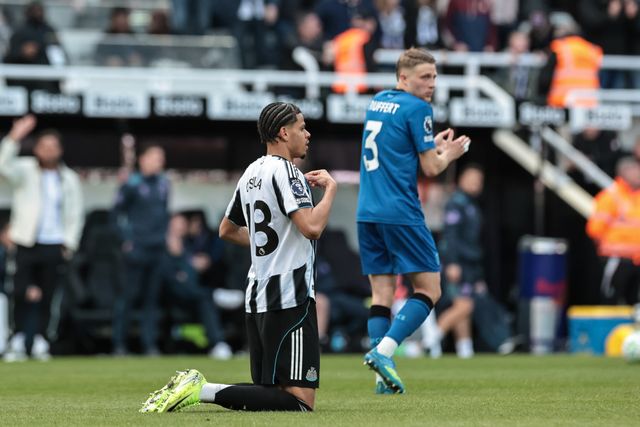 William Osula of Newcastle Untied celebrates his goal to make it 1-1 during the Premier League match Newcastle Untied vs Bournemouth at St. James's Park, Newcastle, United Kingdom on 18 April 2026

(Photo by Mark Cosgrove/News Images)