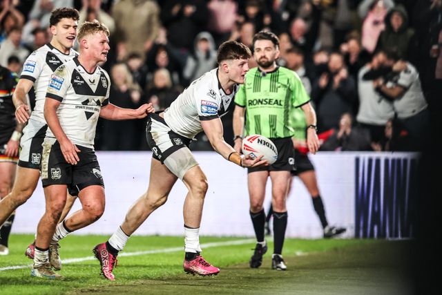 Davy Litten of Hull FC celebrates his try during the Betfred Super League round 1 match Hull FC vs Bradford Bulls at MKM Stadium, Hull, United Kingdom on 14 February 2026

(Photo by Alfie Cosgrove/News Images)