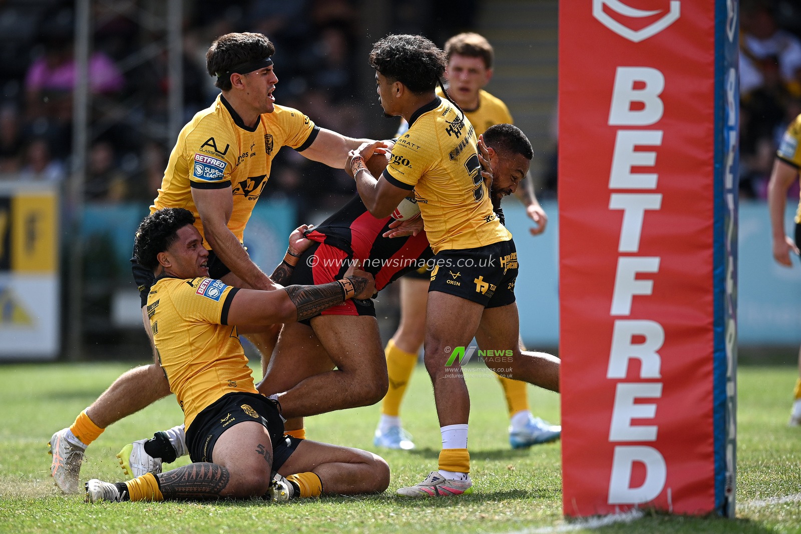 Betfred Super League round 21 Castleford Tigers v Warrington Wolves