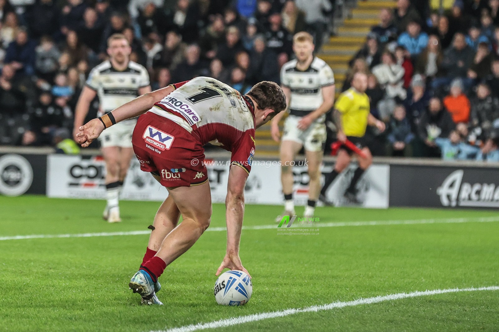 Jai Field of Wigan Warriors goes over for a try during the Betfred Super League Round 2 match Hull FC vs Wigan Warriors at MKM Stadium, Hull, United Kingdom, 21st February 2025

(Photo by Alfie Cosgrove/News Images)