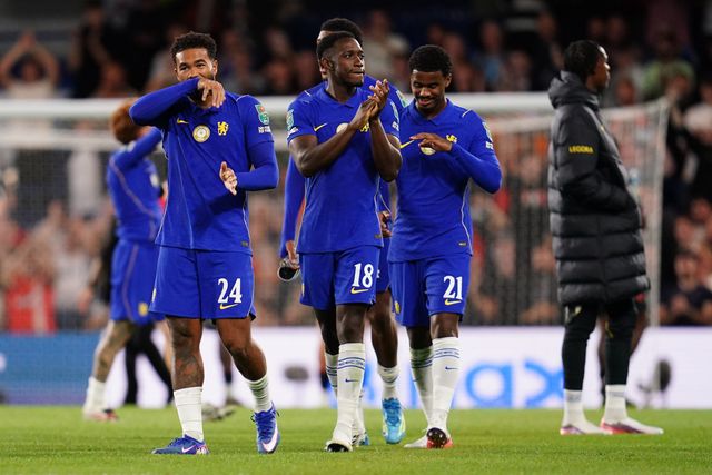 Chelsea players applaud home support at full time during the Carabao Cup round 2 match Chelsea vs Luton Town at Stamford Bridge, London, United Kingdom on 27 August 2026

(Photo by Harvey Murphy/News Images)
