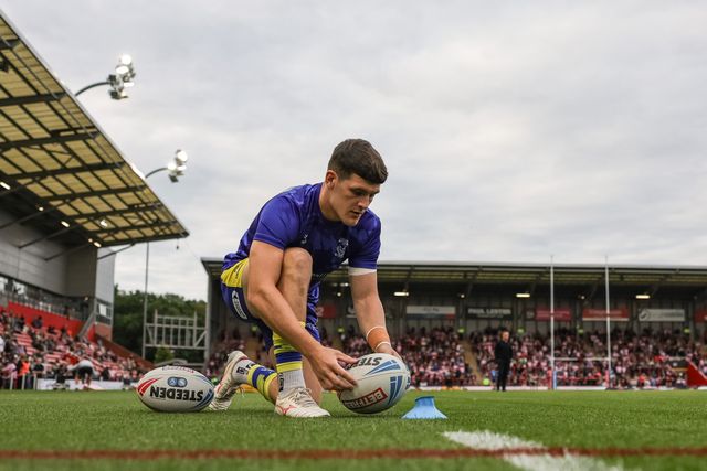 Josh Thewlis of Warrington Wolves in the pre-game warm up during the Betfred Super League Round 20 Leigh Leopards vs Warrington Wolves at Leigh Sports Village, Leigh, United Kingdom, 1st August 2025

(Photo by Mark Cosgrove/News Images)