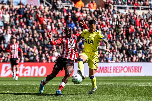 Noah Sadiki of Sunderland and Pedro Porro of Tottenham Hotspur battle for the ball during the Premier League match Sunderland vs Tottenham Hotspur at Stadium Of Light, Sunderland, United Kingdom on 12 April 2026

(Photo by Alfie Cosgrove/News Images)