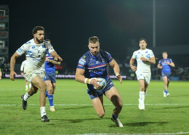 Mike McMeeken of Wakefield Trinity goes over for a try but it is ruled out during the Betfred Super League Round 1 match Wakefield Trinity vs Toulouse Olympique at DIY Kitchens Stadium, Wakefield, United Kingdom on 14 February 2026

(Photo by Richard Bierton/News Images)