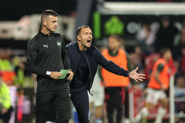 Chris Davies manager of Birmingham City reacts in the technical area during the Sky Bet Championship match Wrexham vs Birmingham City at The Racecourse Ground, Wrexham, United Kingdom on 28 August 2026

(Photo by Mark Cosgrove/News Images)