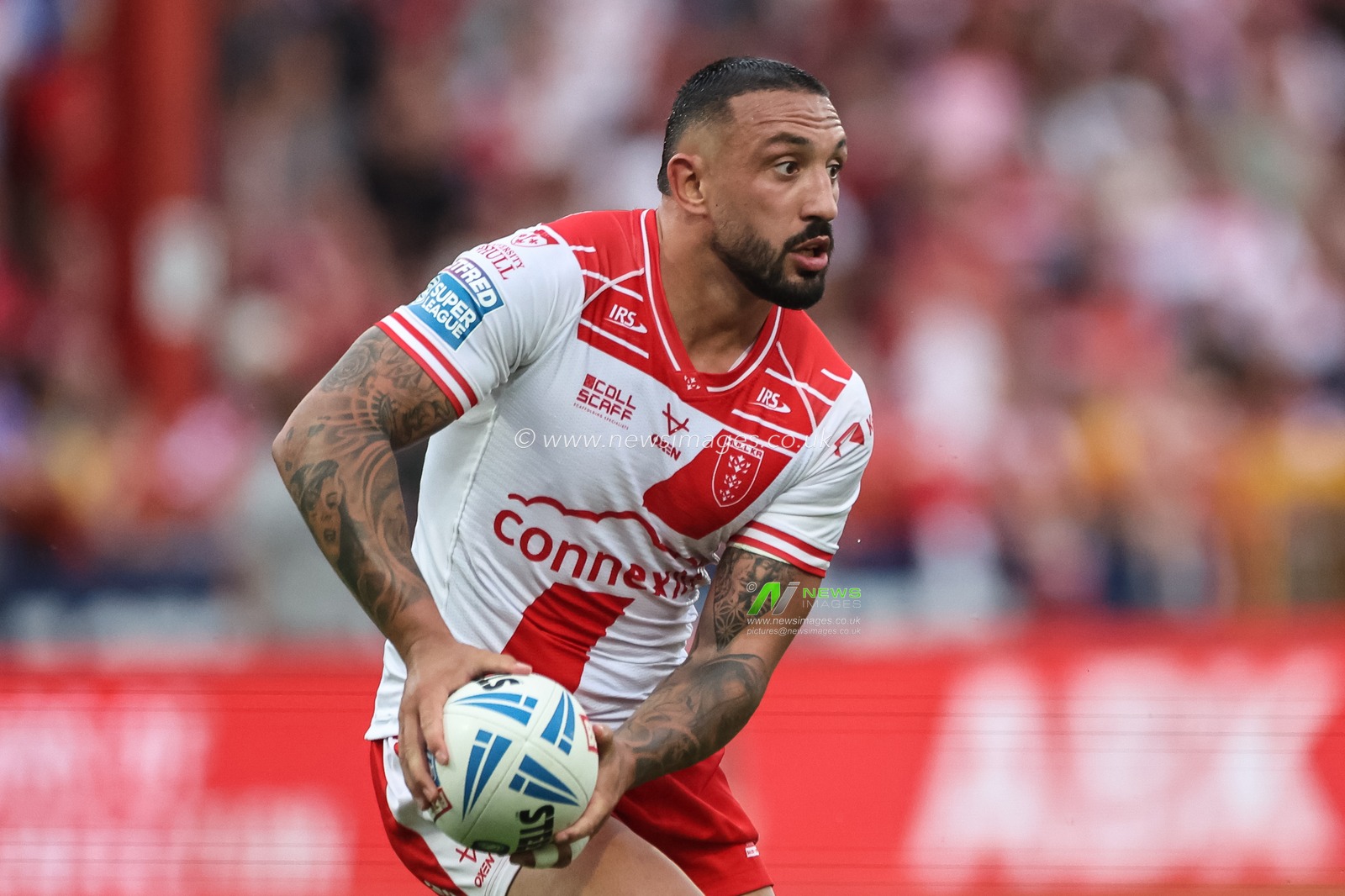 Elliot Minchella of Hull KR with the ball during the Betfred Super League Round 14 Hull KR vs Catalans Dragons at Sewell Group Craven Park, Kingston upon Hull, United Kingdom, 13th June 2025

(Photo by Mark Cosgrove/News Images)