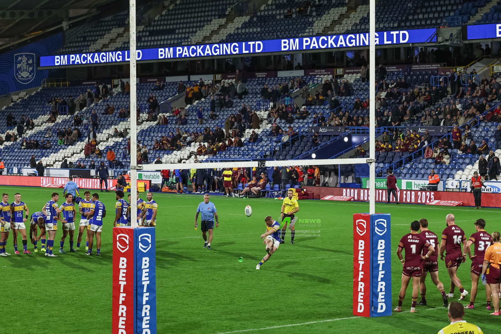 Lachie Miller of Leeds Rhinos converts for a goal to make it 0-26 during the Betfred Super League Round 25 match Huddersfield Giants vs Leeds Rhinos at Accu Stadium, Huddersfield, United Kingdom, 4th September 2025

(Photo by Mark Cosgrove/News Images)