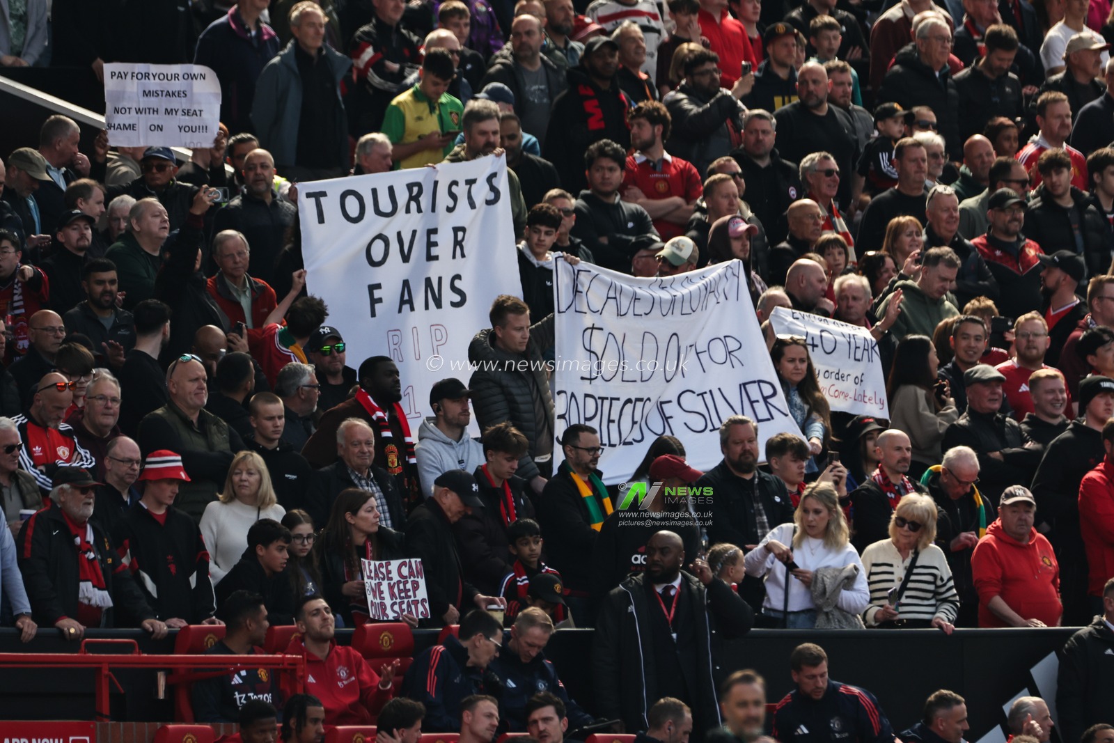 Fans protest regarding their seats during the Premier League match Manchester United vs Wolverhampton Wanderers at Old Trafford, Manchester, United Kingdom, 20th April 2025

(Photo by Mark Cosgrove/News Images)
