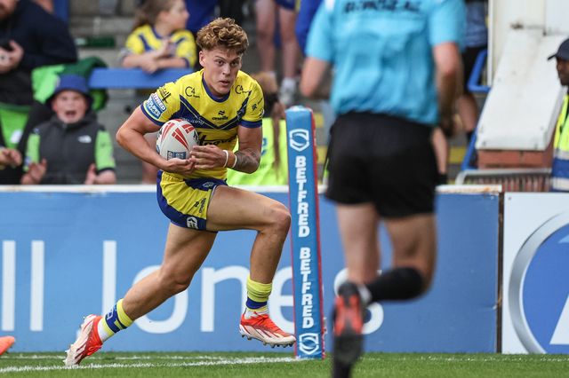 Arron Lindop of Warrington Wolves goes over for a try during the Betfred Super League Round 13 match Warrington Wolves vs Castleford Tigers at Halliwell Jones Stadium, Warrington, United Kingdom, 30th May 2025

(Photo by Mark Cosgrove/News Images)
