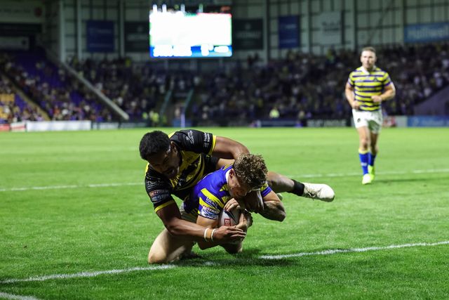 Arron Lindop of Warrington Wolves goes over for a try during the Betfred Super League round 23 match Warrington Wolves vs York Knights at The Halliwell Jones Stadium, Warrington, United Kingdom on 13 August 2026

(Photo by Mark Cosgrove/News Images)