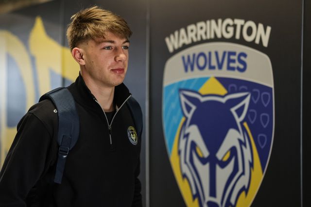 Ewan Irwin of Warrington Wolves arrives during the Betfred Challenge Cup round 4 match Goole Vikings vs Warrington Wolves at The Halliwell Jones Stadium, Warrington, United Kingdom on 14 March 2026

(Photo by Mark Cosgrove/News Images)