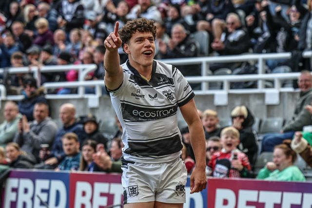 Lewis Martin of Hull FC celebrates his try during the Betfred Magic Weekend 2025 match Huddersfield Giants vs Hull FC at St. James's Park, Newcastle, United Kingdom, 4th May 2025

(Photo by Mark Cosgrove/News Images)