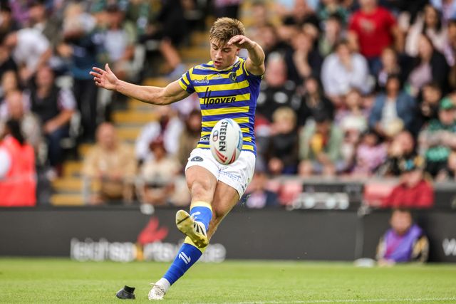 Ewan Irwin of Warrington Wolves converts for a goal during the Betfred Super League round 20 match Leigh Leopards vs Warrington Wolves at Leigh Sports Village, Leigh, United Kingdom on 25 July 2026

(Photo by Alfie Cosgrove/News Images)