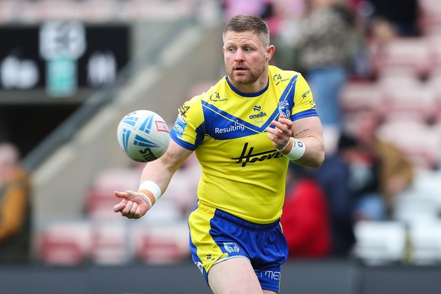 Luke Yates of Warrington Wolves during the pre-game warm up ahead of the Betfred Super League Round 8 match Leigh Leopards vs Warrington Wolves at Leigh Sports Village, Leigh, United Kingdom, 19th April 2025

(Photo by Gareth Evans/News Images)