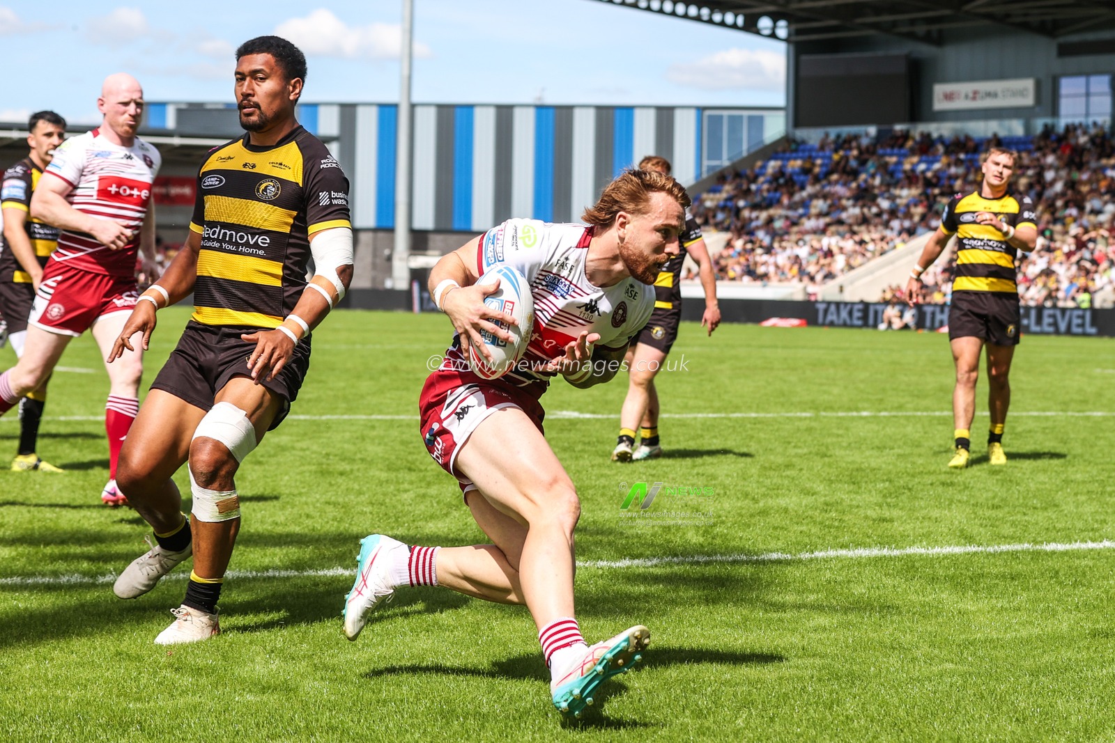 Adam Keighran of Wigan Warriors goes over for a try during the Betfred Super League round 15 match York Knights vs Wigan Warriors at LNER Community Stadium, York, United Kingdom on 20 June 2026

(Photo by Alfie Cosgrove/News Images)