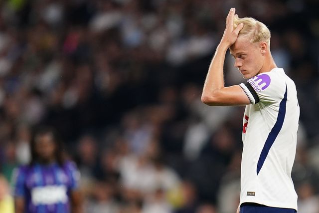 Jan Paul van Hecke of Tottenham Hotspur during the Carabao Cup round 2 match Tottenham Hotspur vs Charlton Athletic at Tottenham Hotspur Stadium, London, United Kingdom on 26 August 2026

(Photo by Harvey Murphy/News Images)