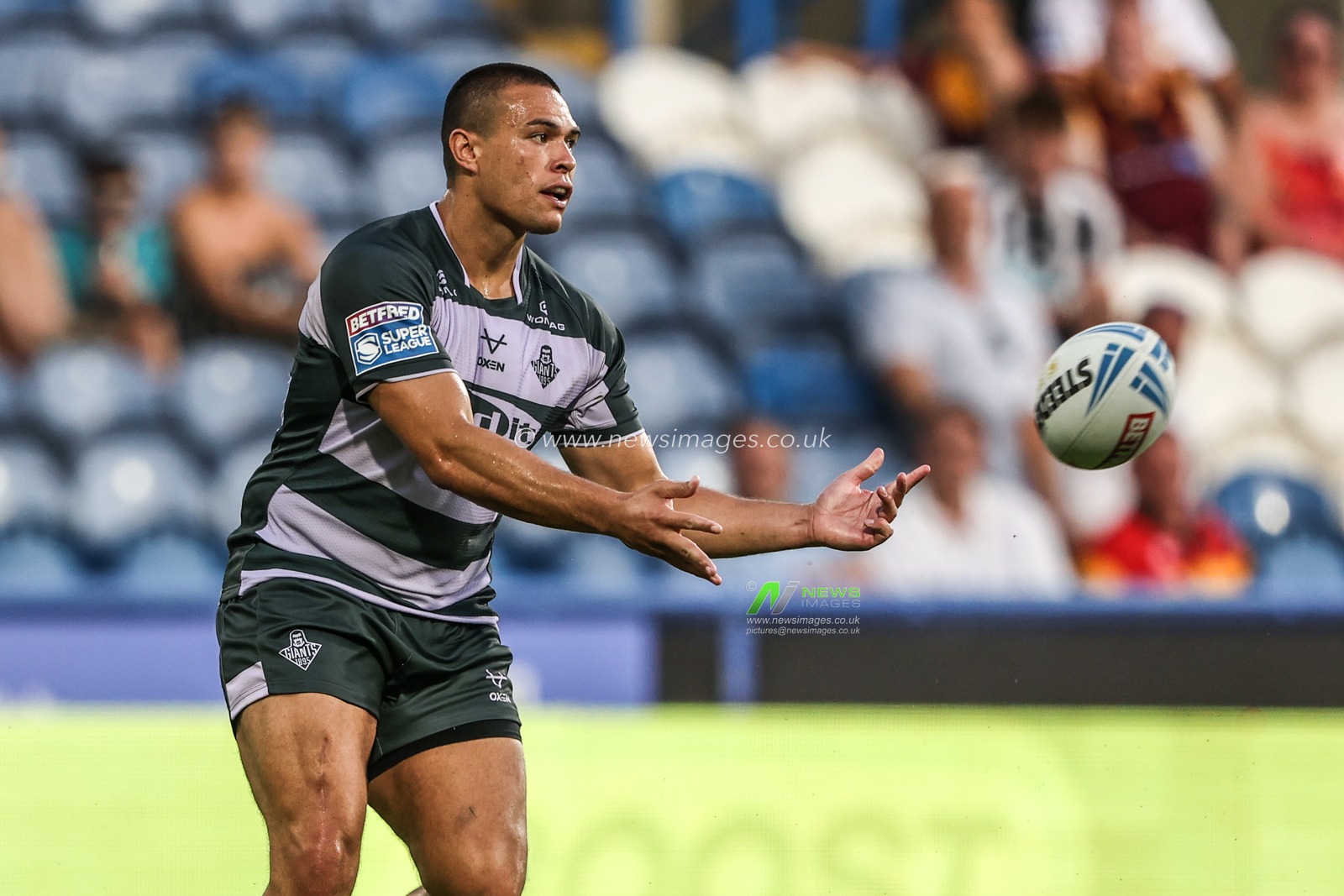 Betfred Super League round 18 Huddersfield Giants v Bradford Bulls