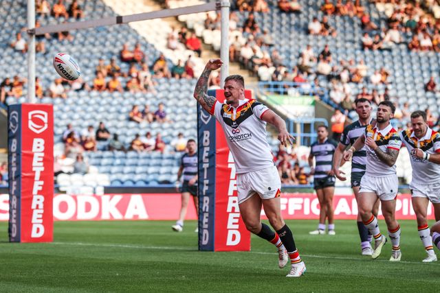 Ryan Sutton of Bradford Bulls celebrates his try during the Betfred Super League round 18 match Huddersfield Giants vs Bradford Bulls at Accu Stadium, Huddersfield, United Kingdom on 10 July 2026

(Photo by Alfie Cosgrove/News Images)