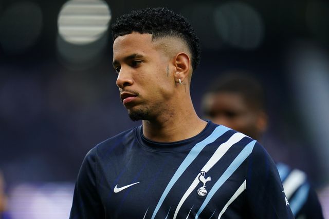 Savio of Tottenham Hotspur warming up during the Carabao Cup round 2 match Tottenham Hotspur vs Charlton Athletic at Tottenham Hotspur Stadium, London, United Kingdom on 26 August 2026

(Photo by Harvey Murphy/News Images)