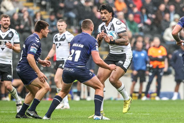 Jeremiah Mata'uita of Hull FC breaks with the ball during the Betfred Super League round 10 match Hull FC vs Toulouse Olympique at MKM Stadium, Hull, United Kingdom on 03 May 2026

(Photo by Alfie Cosgrove/News Images)