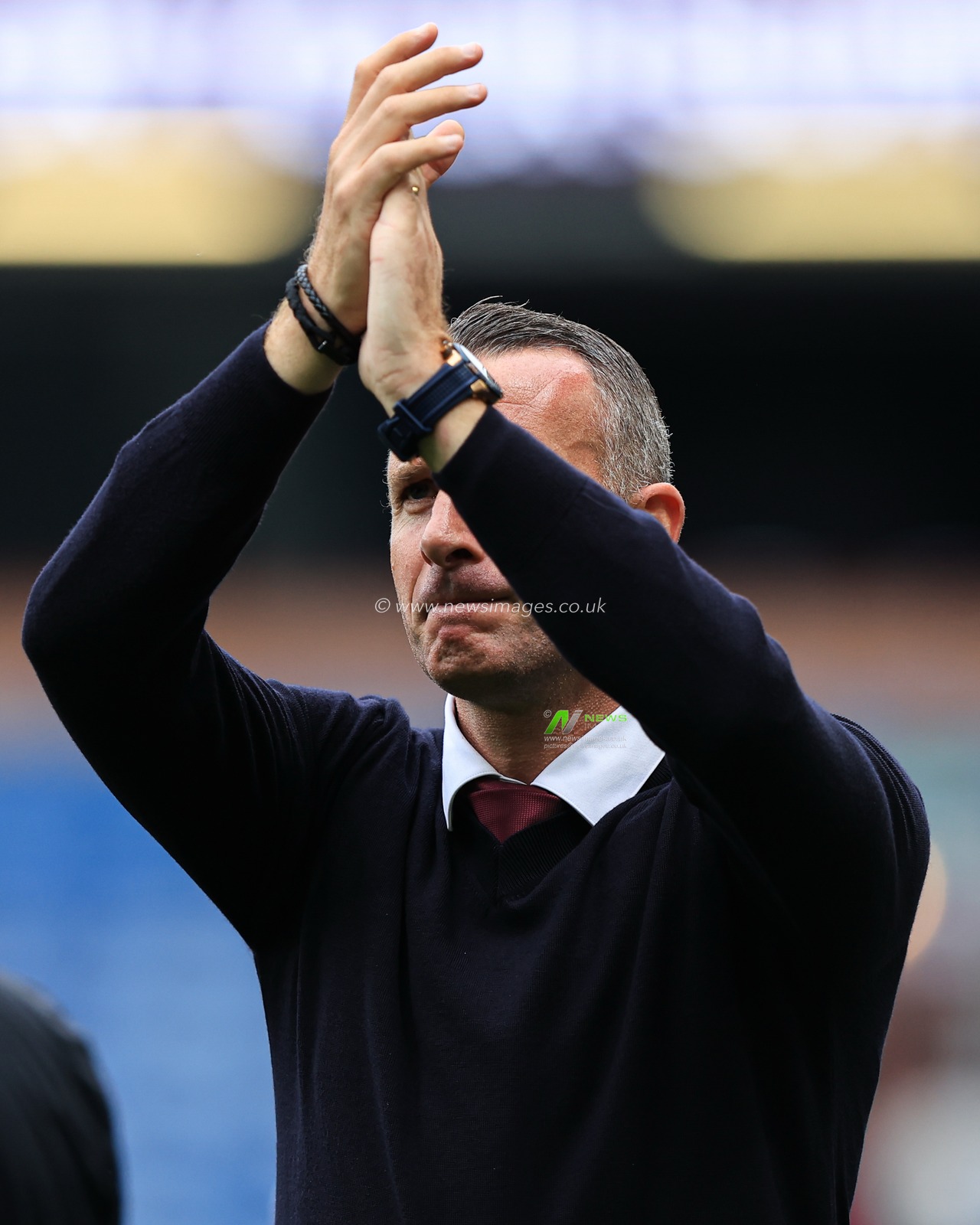 Burnley manager Nicky Hayen claps fans after 2-2 draw after the Sky Bet Championship match Burnley vs West Ham United at Turf Moor, Burnley, United Kingdom on 16 August 2026

(Photo by Jorge Horsted/News Images)