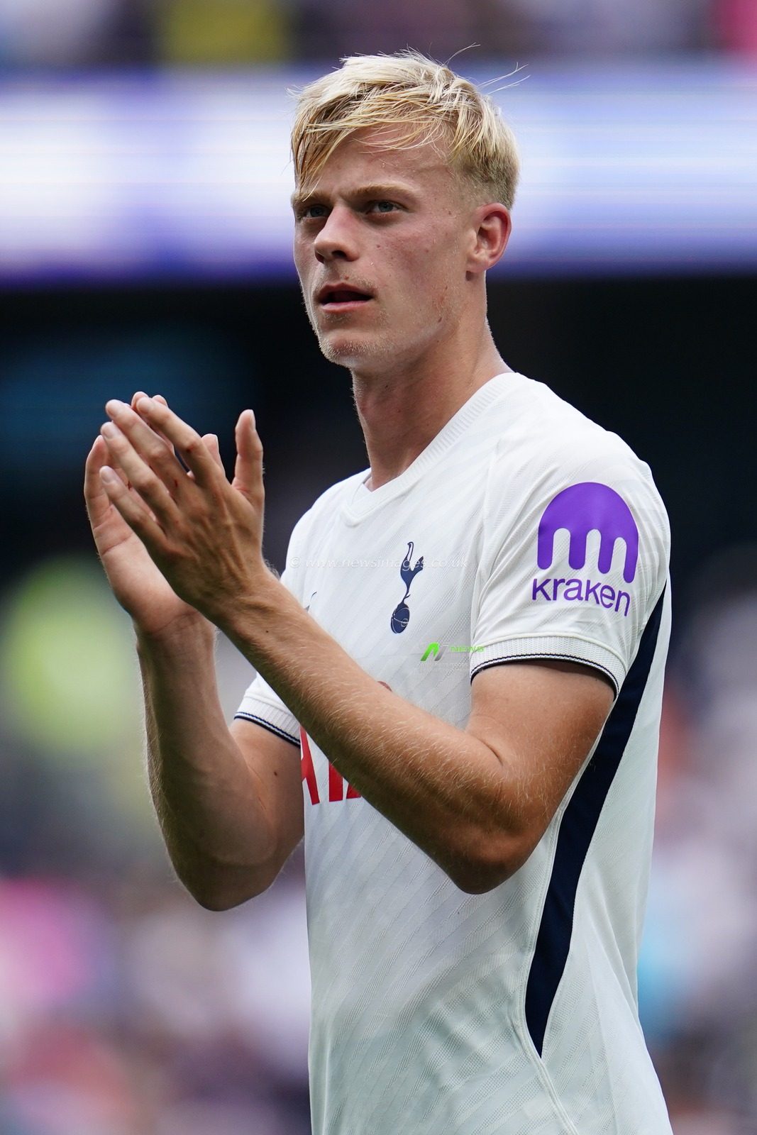 Jan Van Hecke of Tottenham Hotspur during the pre-season friendly match Tottenham Hotspur vs Hoffenheim at Tottenham Hotspur Stadium, London, United Kingdom on 15 August 2026

(Photo by Harvey Murphy/News Images)