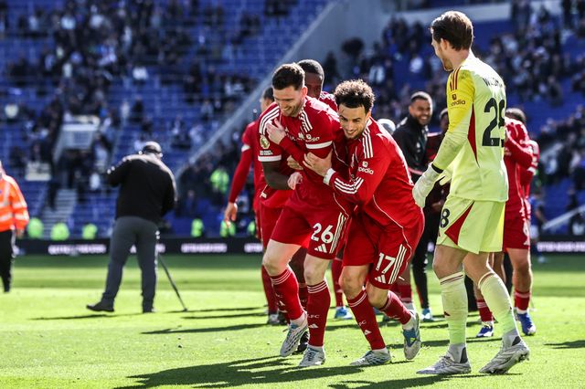 Andrew Robertson of Liverpool applauds the fans after the game during the Premier League match Everton vs Liverpool at Hill Dickinson Stadium, Liverpool, United Kingdom on 19 April 2026

(Photo by Alfie Cosgrove/News Images)