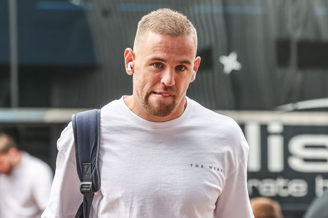Matt Dufty of Warrington Wolves arrives during the Betfred Super League Round 23 match Huddersfield Giants vs Warrington Wolves at Accu Stadium, Huddersfield, United Kingdom, 24th August 2025

(Photo by Alfie Cosgrove/News Images)