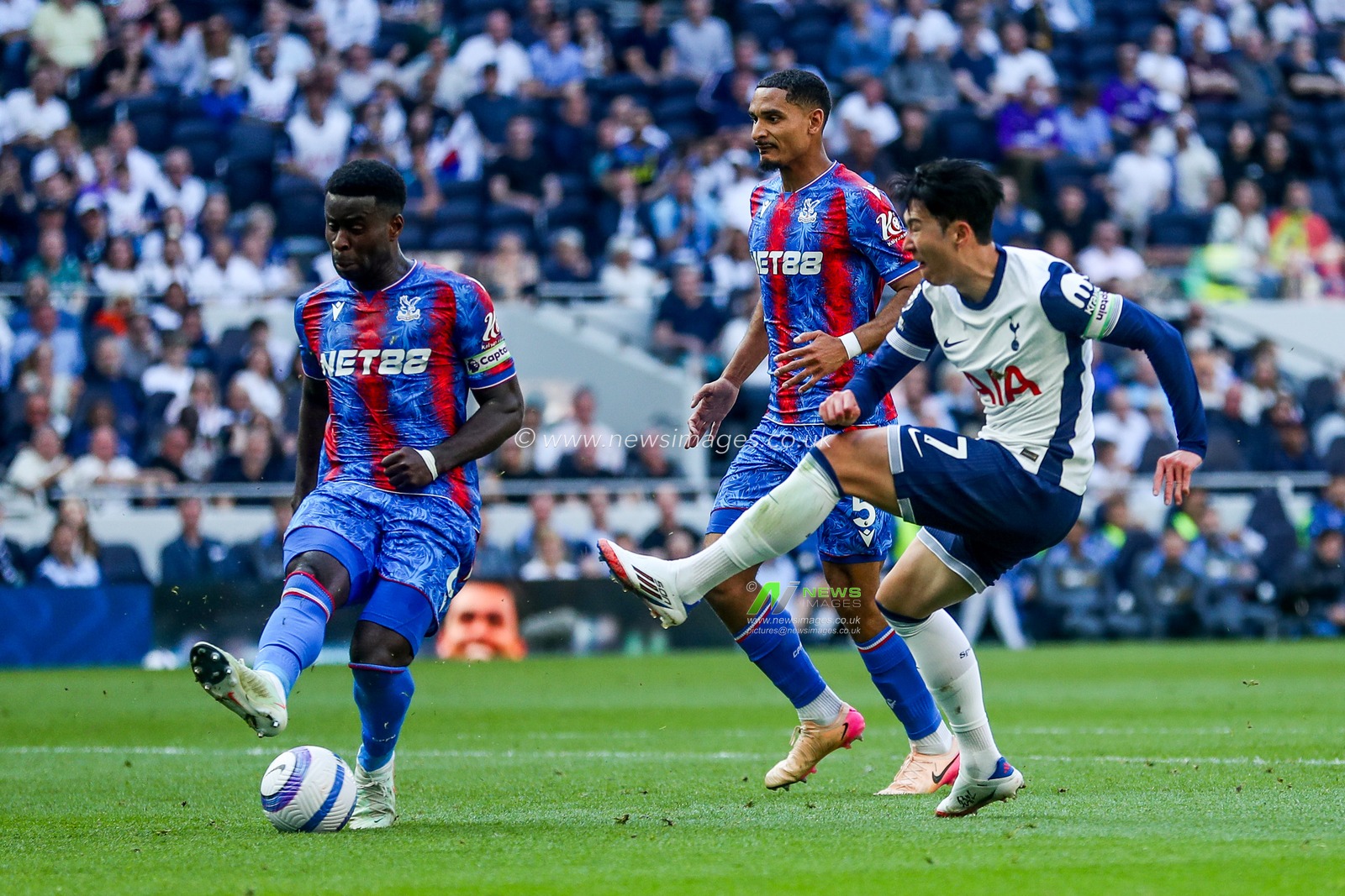 Heung-min Son of Tottenham Hotspur shoots during the Premier League match Tottenham Hotspur vs Crystal Palace at Tottenham Hotspur Stadium, London, United Kingdom, 11th May 2025

(Photo by Izzy Poles/News Images)